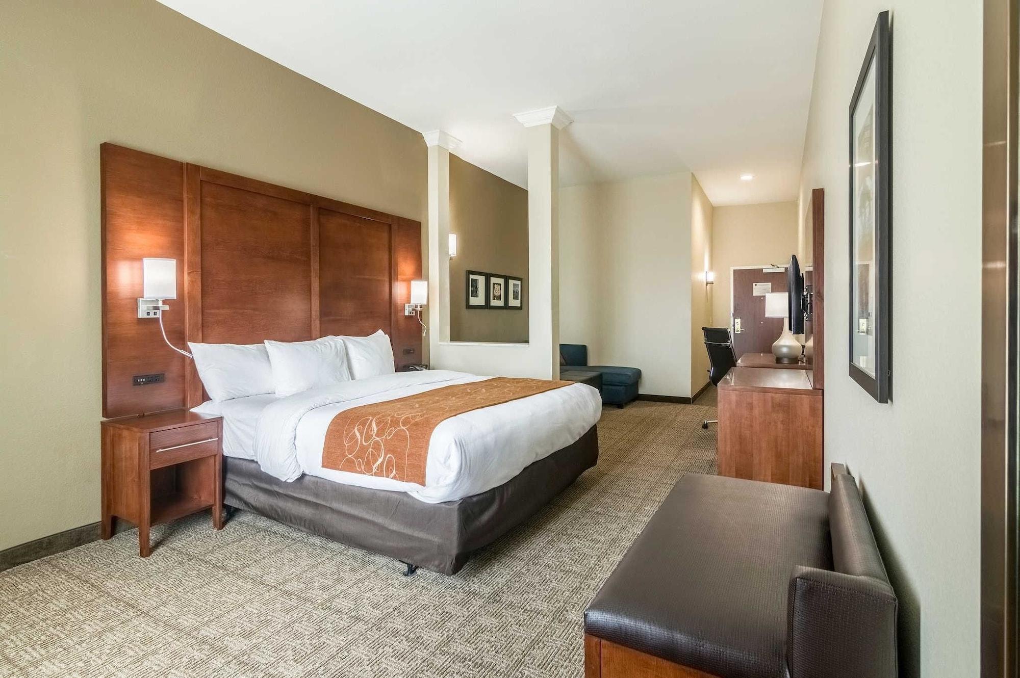Comfort Suites Fairgrounds West Oklahoma City Exterior foto